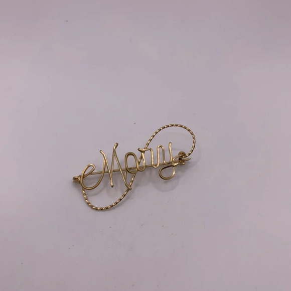 Vintage gold tone “Mary” pin - Picture 1 of 4